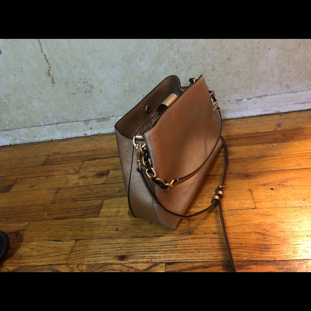 Micheal Kora purse
